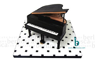 Baby Grand Piano - Cake by Berliosca Cake Boutique