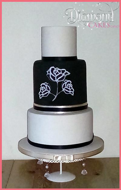 Black & White Wedding Cake - Cake by DiamondCakesCarlow