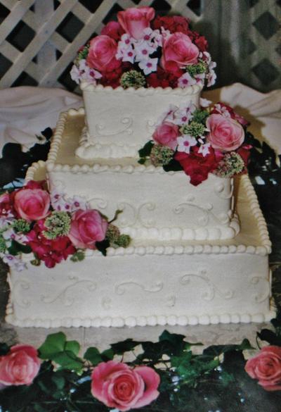 Square buttercream Pinks wedding cake - Cake by Nancys Fancys Cakes & Catering (Nancy Goolsby)