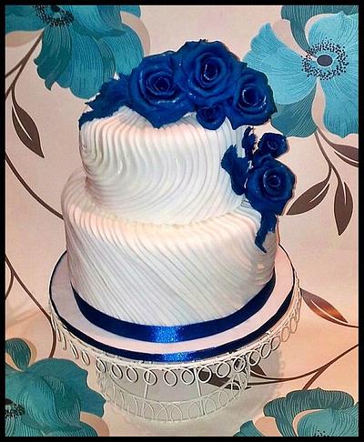 Blue roses  - Cake by Time for Tiffin 