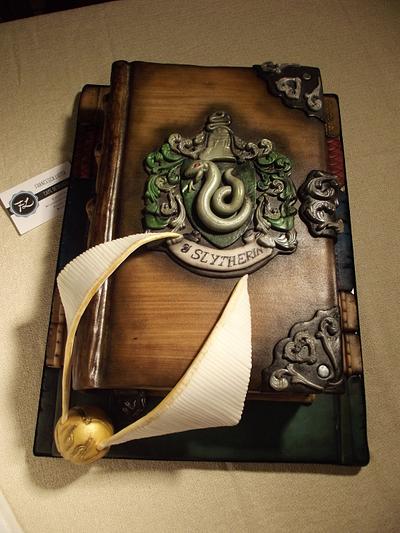 Slytherin Diary - Cake by Francesca Liotta