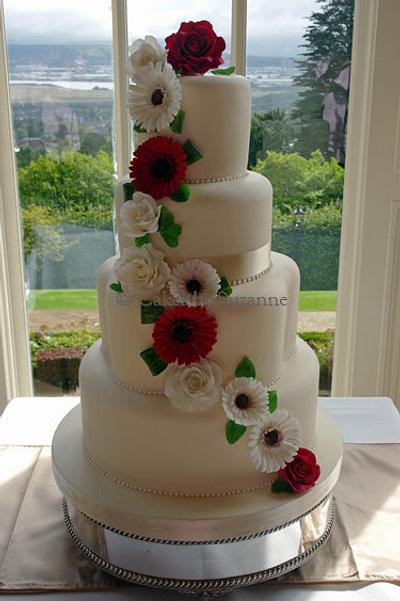 Rose and Gerbera cascade - Cake by suzanne