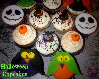 Halloween Cupcakes - Cake by Enticing Cakes Inc.