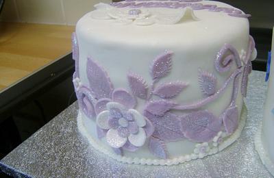 Glitter flower cake - Cake by Beverley Childs