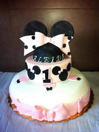 Minnie - Cake by CupClod Cake Design