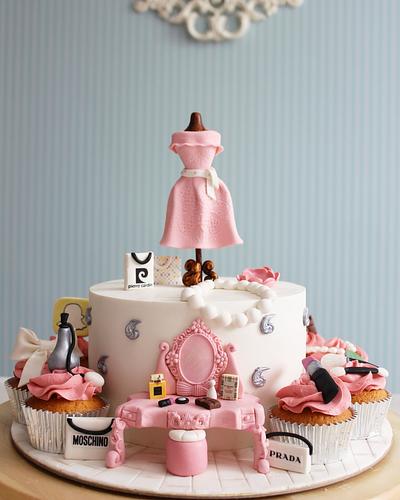 Fashion/makeup Cake and cupcake - Cake by asli
