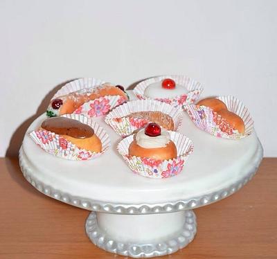 Pasticcini cakes - Cake by MaripelCakes
