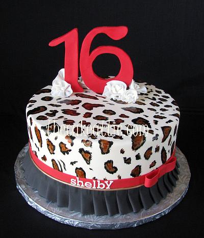 sweet 16 leopard print - Cake by Soraya Avellanet
