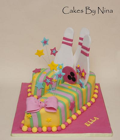 Girlie Bowling Cake - Cake by Cakes by Nina Camberley