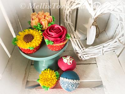 Buttercreamflower Cupcakes - Cake by MellisTortenzauber