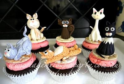 Pussycat Cupcakes - Cake by Leah Jeffery- Cake Me To Your Party