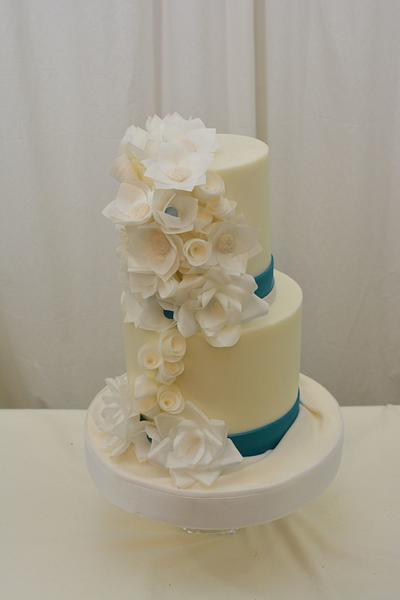 Wafer Paper Cascade - Cake by Sugarpixy