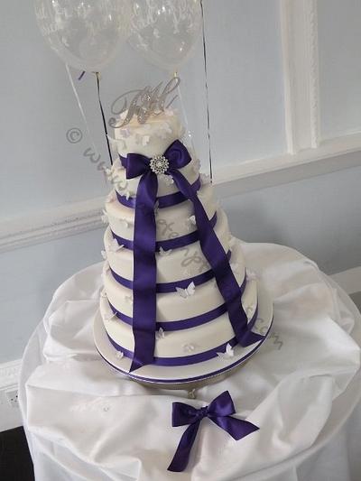 Purple butterflies - Cake by Cake Temptations (Julie Talbott)