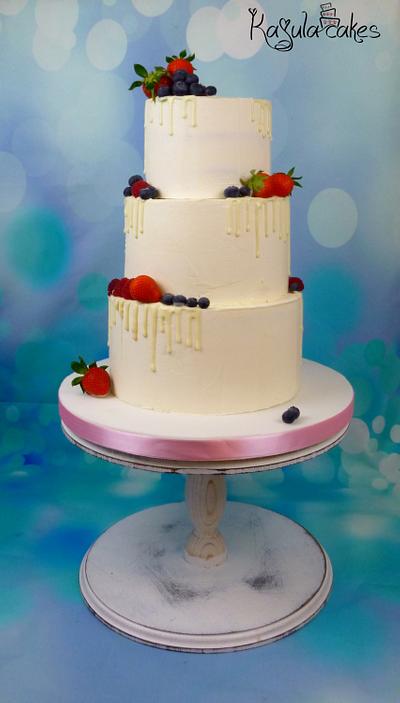 Drip cakes  - Cake by Kajulacakeslbc