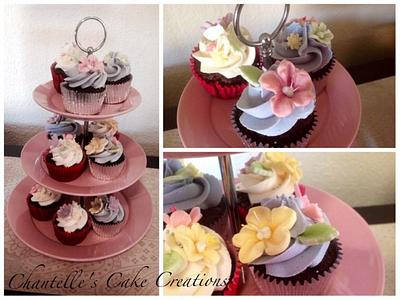 Floral cup cakes - Cake by Chantelle's Cake Creations