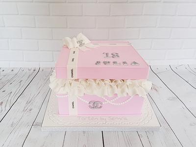 Chanel Box cake - Cake by TortenbySemra