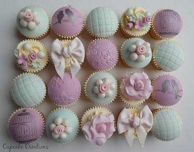 Pastel Vinatge themed cupcakes for Babyshower - Cake by Cupcakecreations