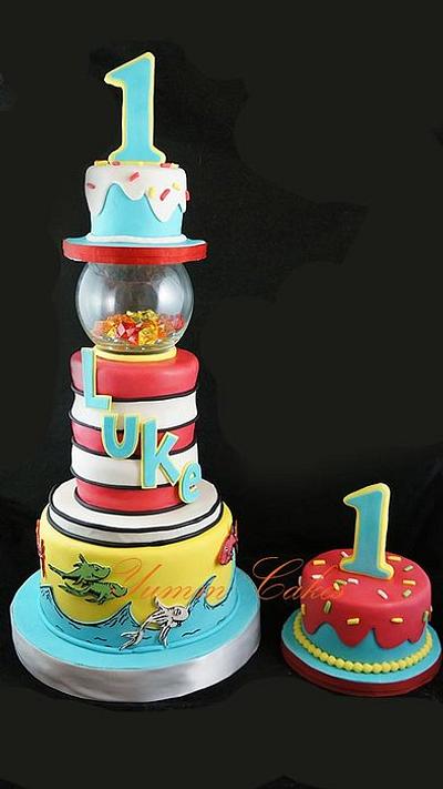 Dr. Seuss: One Fish, Two Fish - Cake by RobinYummCakes