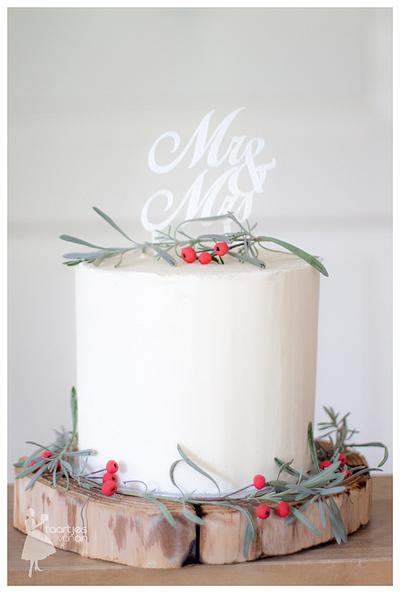 Winterstyled buttercream weddingcake - Cake by Taartjes van An (Anneke)