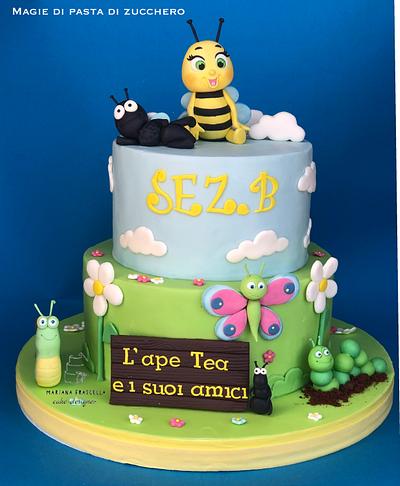 Bee cake - Cake by Mariana Frascella