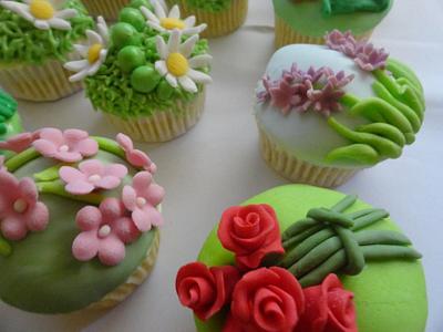 Garden cupcakes https://www.facebook.com/MallorcaCakes - Cake by mallorcacakes