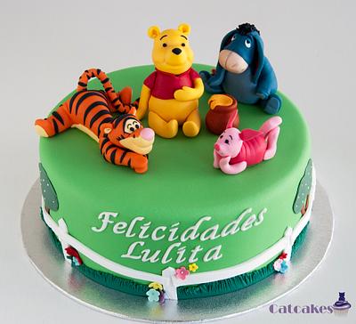 Winnie the Pooh and friends - Cake by Catcakes