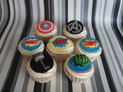 Avengers cupcakes - Cake by BluebirdsBakehouse