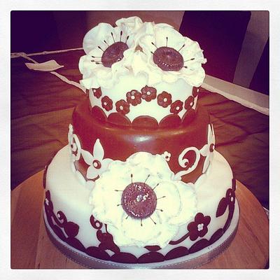 B-Cake - Cake by Valeria Antipatico