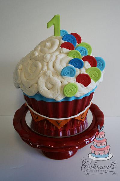 Giant Cupcake - Cake by Heather