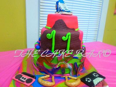 80's THEME - Cake by TheCakeBar