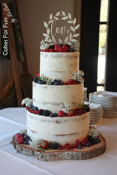 Semi naked weddingcake - Cake by Cakes for Fun_by LaLuub