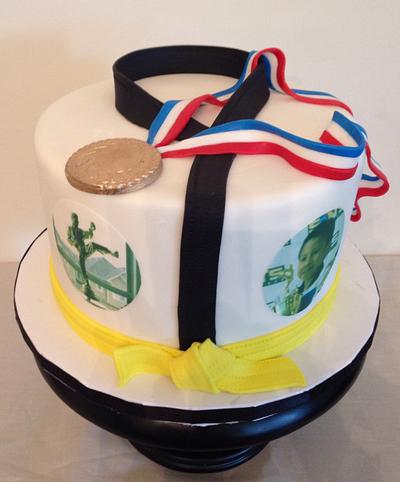 Medal - Cake by leolay