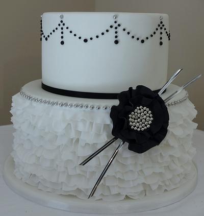 Black and White Ruffle Cake - Cake by Jaymie