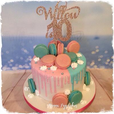 Macarons, drips and meringue kisses - Cake by Nanna Lyn Cakes
