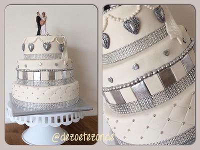 Silver and white weddingcake - Cake by marieke