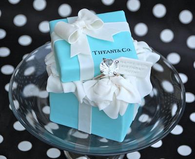Tiffany Box Cakelet - Cake by Lesley Wright