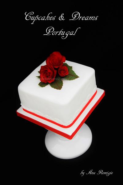 RED ROSES - Cake by Ana Remígio - CUPCAKES & DREAMS Portugal