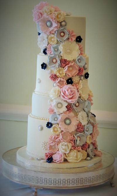 Vintage Wedding Cake - Cake by Shereen