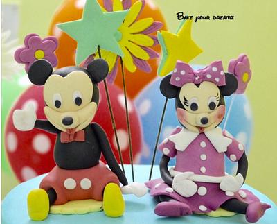 Micky and Minnie - Cake by Bake your dreamz by Malvika