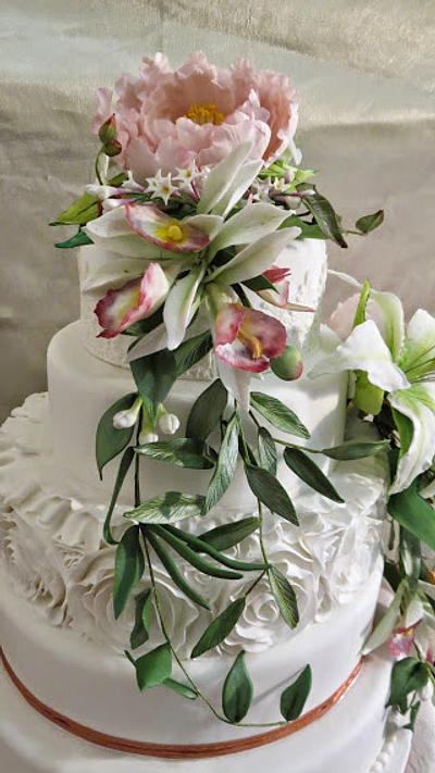 Trailing flowers - Cake by Maggie Visser