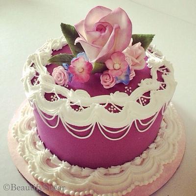 Sugarflowers &  royal icing  - Cake by Audrey