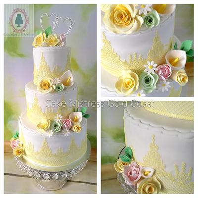 Mellow yellow  - Cake by Alana 