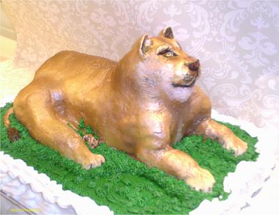 Lioness - Cake by CakesByGeri