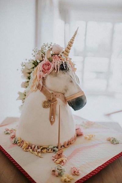 If Unicorns were real!!!! - Cake by Tracy Jabelles Cakes