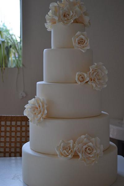 Wedding cake.... - Cake by Rachel Nickson