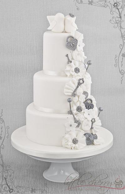 Love Bird Wedding Cake - Cake by Little Cherry