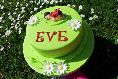 Baby Ladybug Eve. - Cake by Sonia Silver - Me, My Cakes & I.