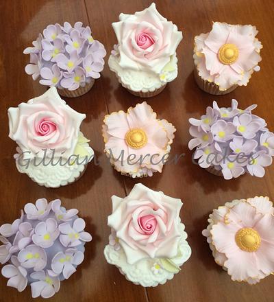 Vintage flower cupcakes - Cake by Gillian mercer cakes 