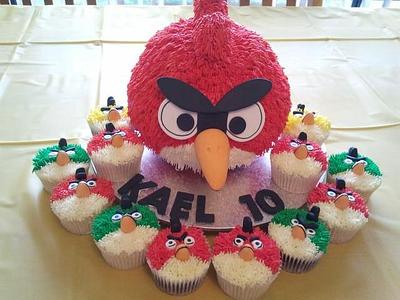 Angry Birds - Cake by WhoWantsCake