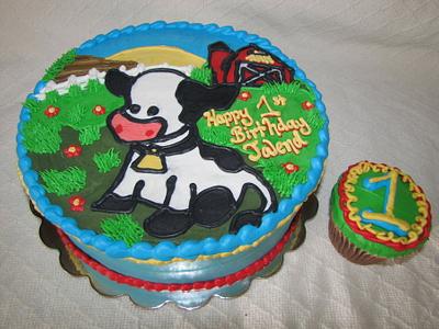 1st Birthday Cow - Cake by Tiffany Palmer